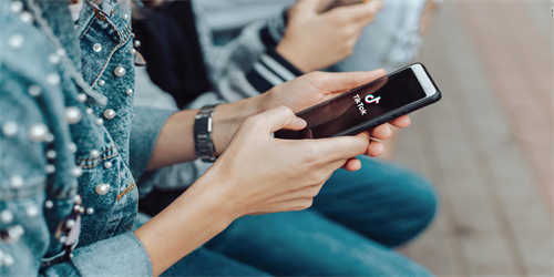 爆料！TikTok 将推出新广告业务，与创作者平分收益！ 第1张