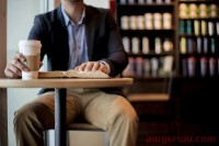 躺赚10年的星巴克，也要卷一卷了