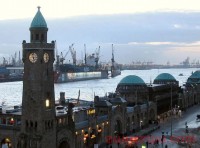 从情报头子插手，到德总理批准入股汉堡港：对华脱钩将是灾难!