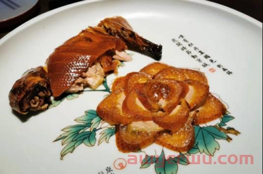 路边小店价格翻倍变高端，餐饮界早把品牌出海的秘方告诉你了 第3张
