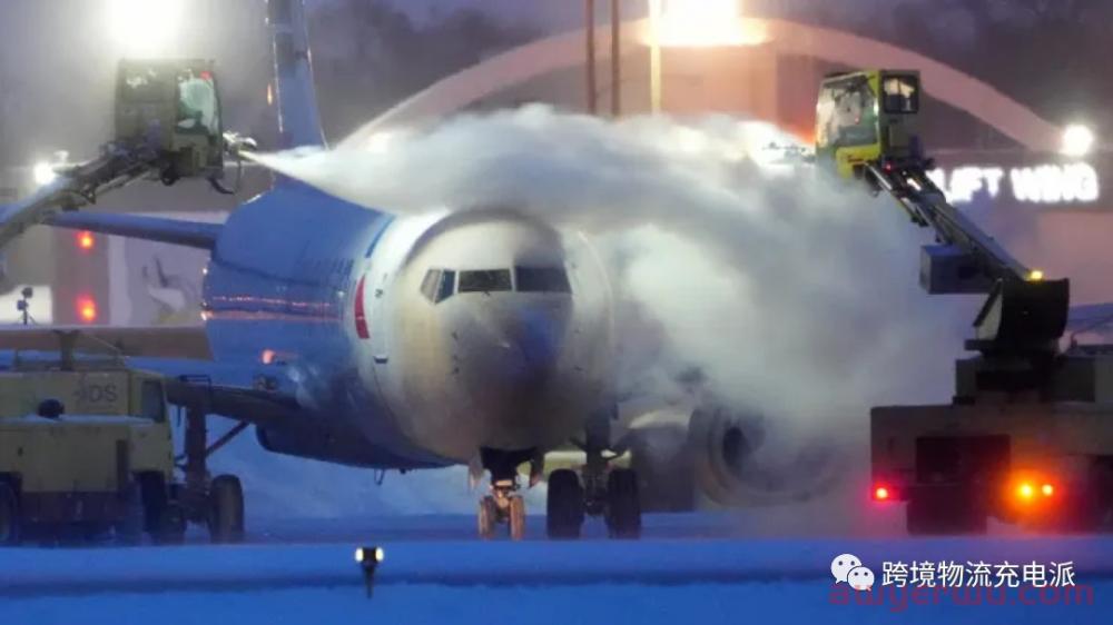 美国遭遇极端暴风雪天气，FEDEX和UPS警告货物派送将延误，10,000个航班被迫取消！ 第1张
