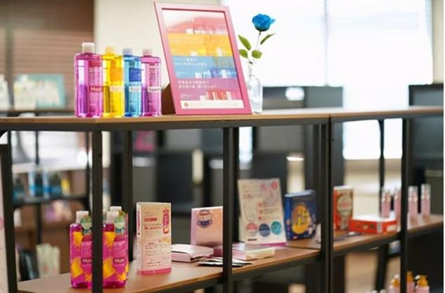 “纯欲风”反向爆火！日本消费者如何爱上中国妆？ 第2张