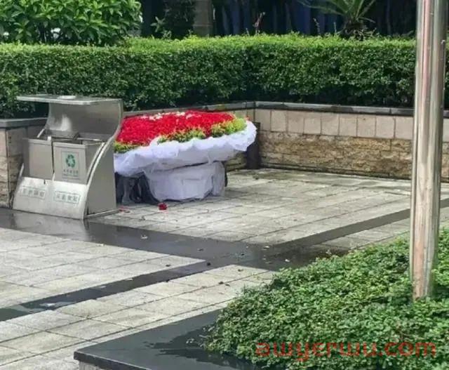 才2单，情人节销量暴跌，卖家：“无所谓，垃圾桶会出手！” 第6张