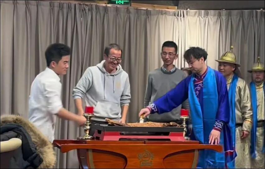 东方甄选，别再想“去宇辉化了”，直播带货怎么留住人更重要 第4张