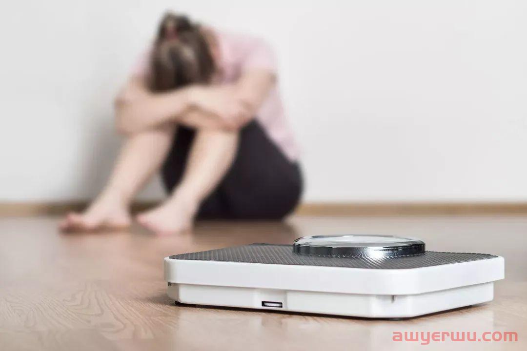 TikTok封禁了“紧身裤腿”潮流，你知道什么是“紧身裤腿”吗？ 第3张